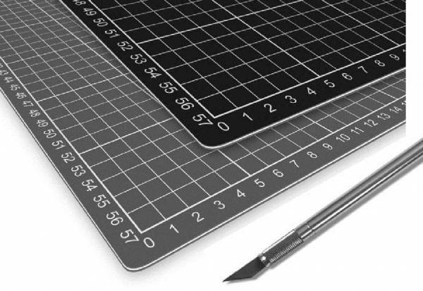 Schneidematte 60 x 90 cm A1 grau/schwarz selbstheilend mit Raster