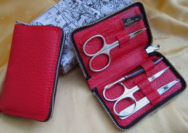 F. Hammann Damen Nageletui Maniküre-Set aus rotem Leder mit Reißverschluss - Solingen